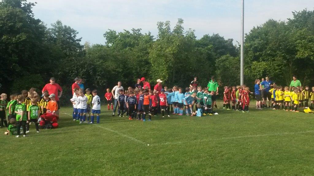files/scu/fussball/images/Juniorenturnier_2015/G-Jugend Begruessung.jpg